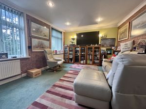 Lounge- click for photo gallery